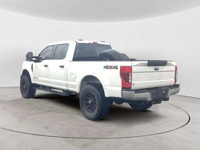 Used 2021 Oxford White Ford XLT image 3