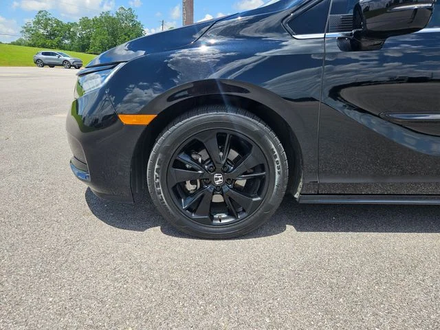 Used 2023  Honda Sport image 26