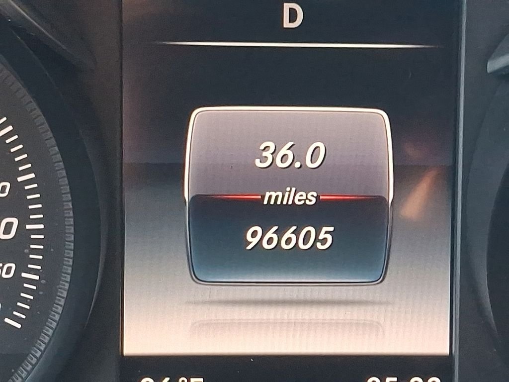 Used 2015  Mercedes-Benz C 400 image 18