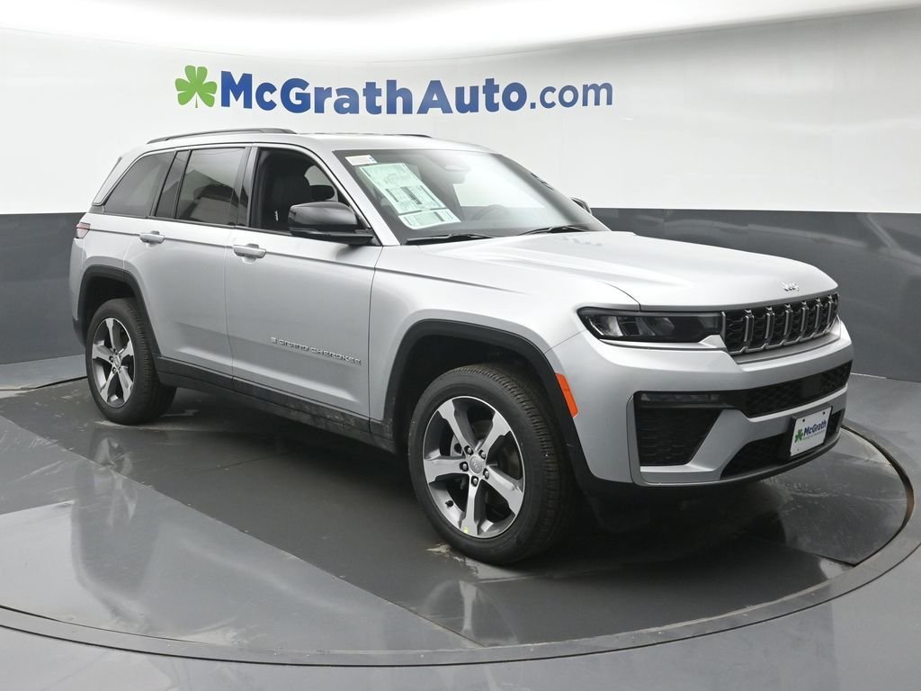 New 2026 Silver Zynith Exterior Paint Jeep Limited image 2