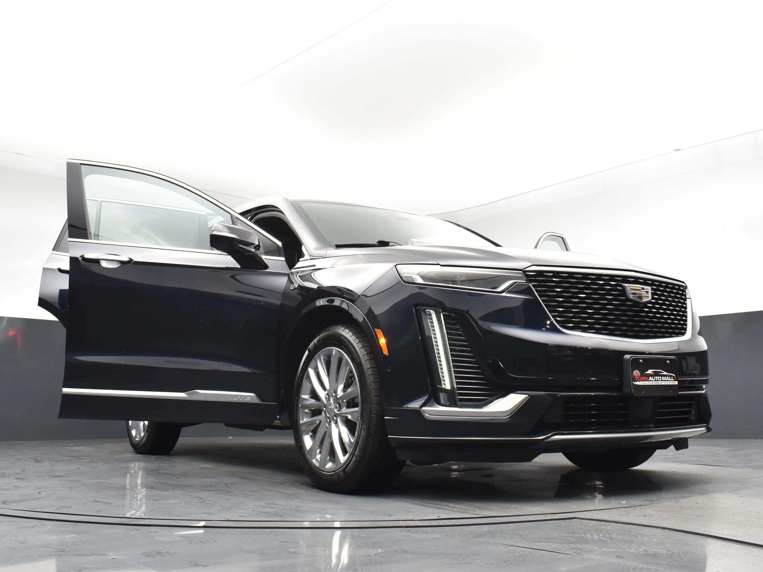 Used 2021 Dark Moon Blue Metallic Cadillac Premium Luxury image 34