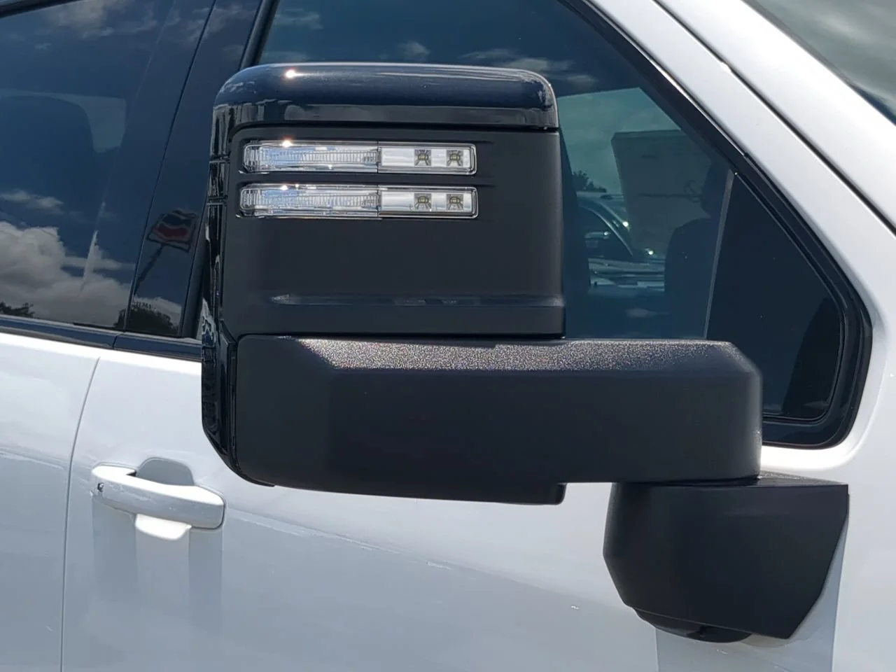 2026 GMC Sierra 2500HD AT4 - Photo 11
