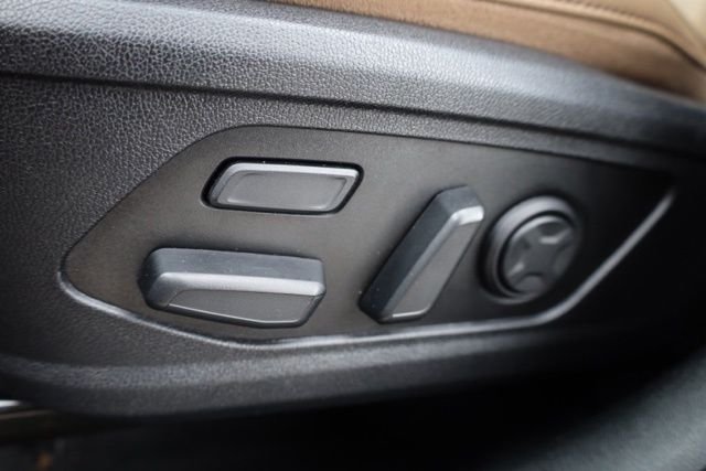 Used 2025 Red Kia X-Line SX Prestige image 18
