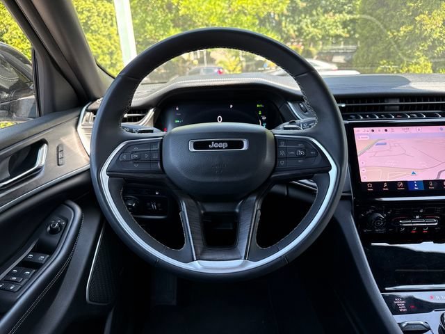 Used 2024 Silver Zynith Jeep 4xe image 8