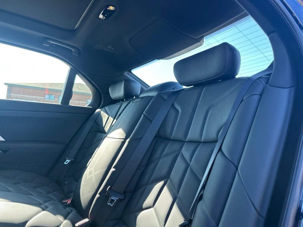 New 2026 Tanzanite Blue II Metallic BMW 760i xDrive image 20