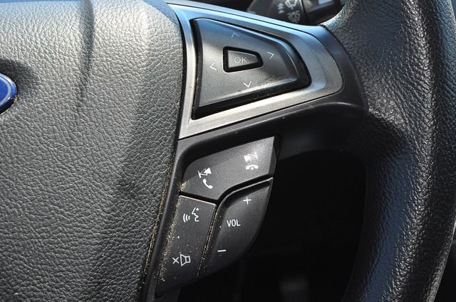 Used 2020 Black Ford SE image 27