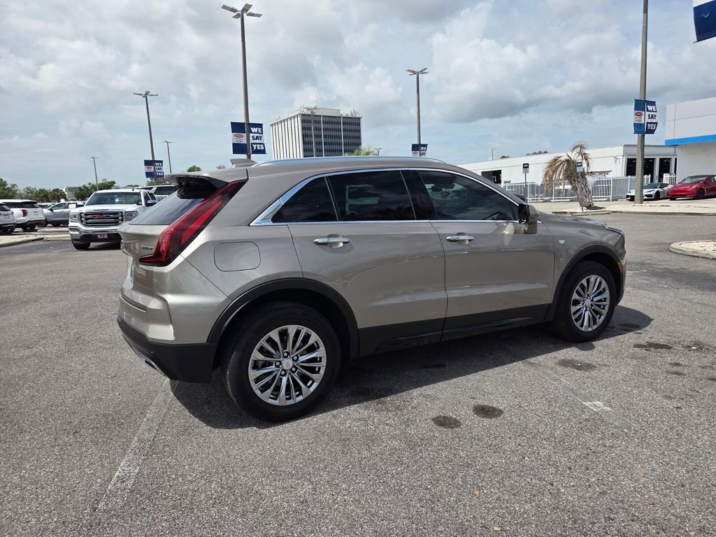 2025 Cadillac XT4 Premium Luxury - Photo 14