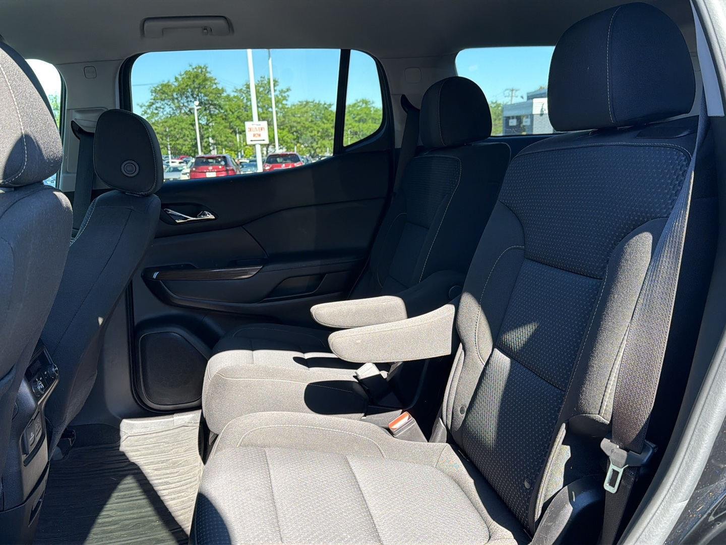 Used 2023 Ebony Twilight Metallic GMC SLE image 18