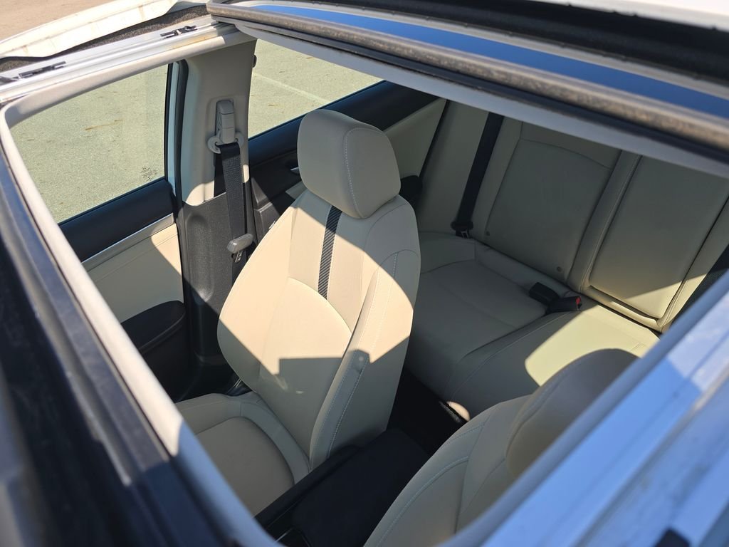 Used 2018  Honda EX image 21
