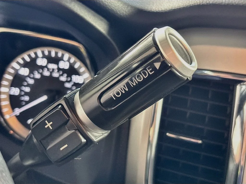 Used 2017 Gray Nissan SV image 18