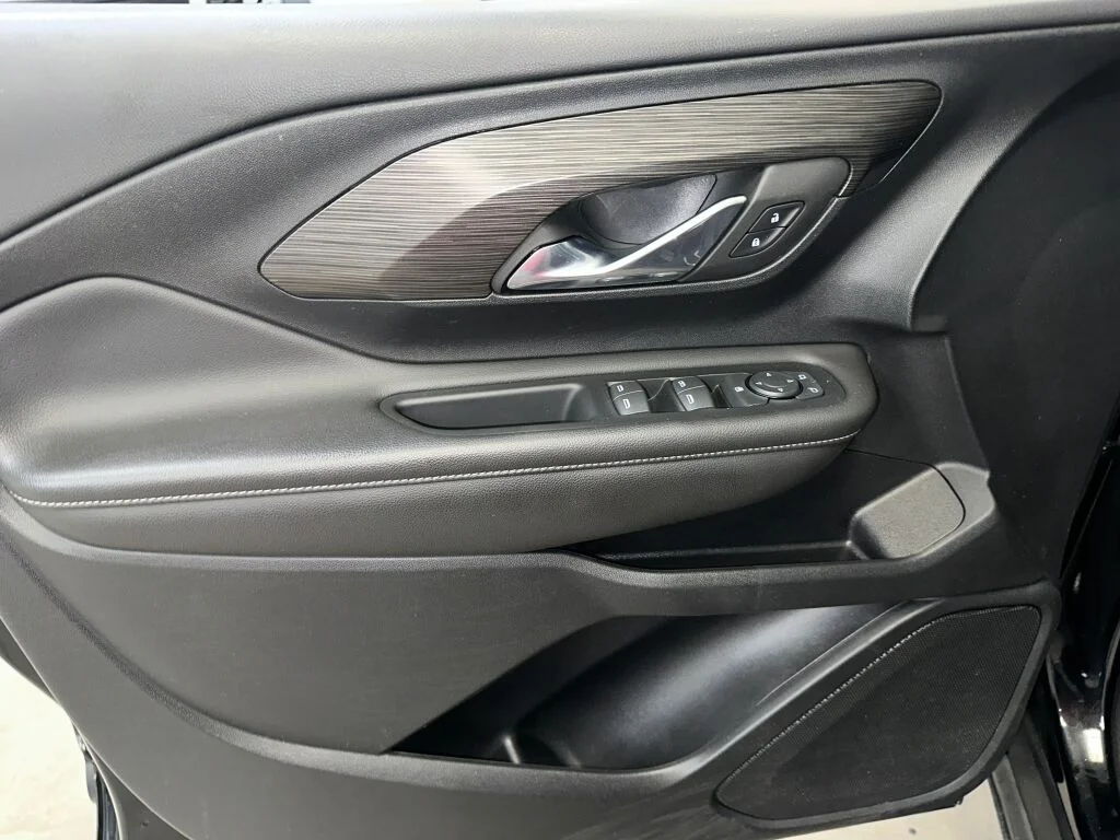 2023 GMC Terrain SLE - Photo 7