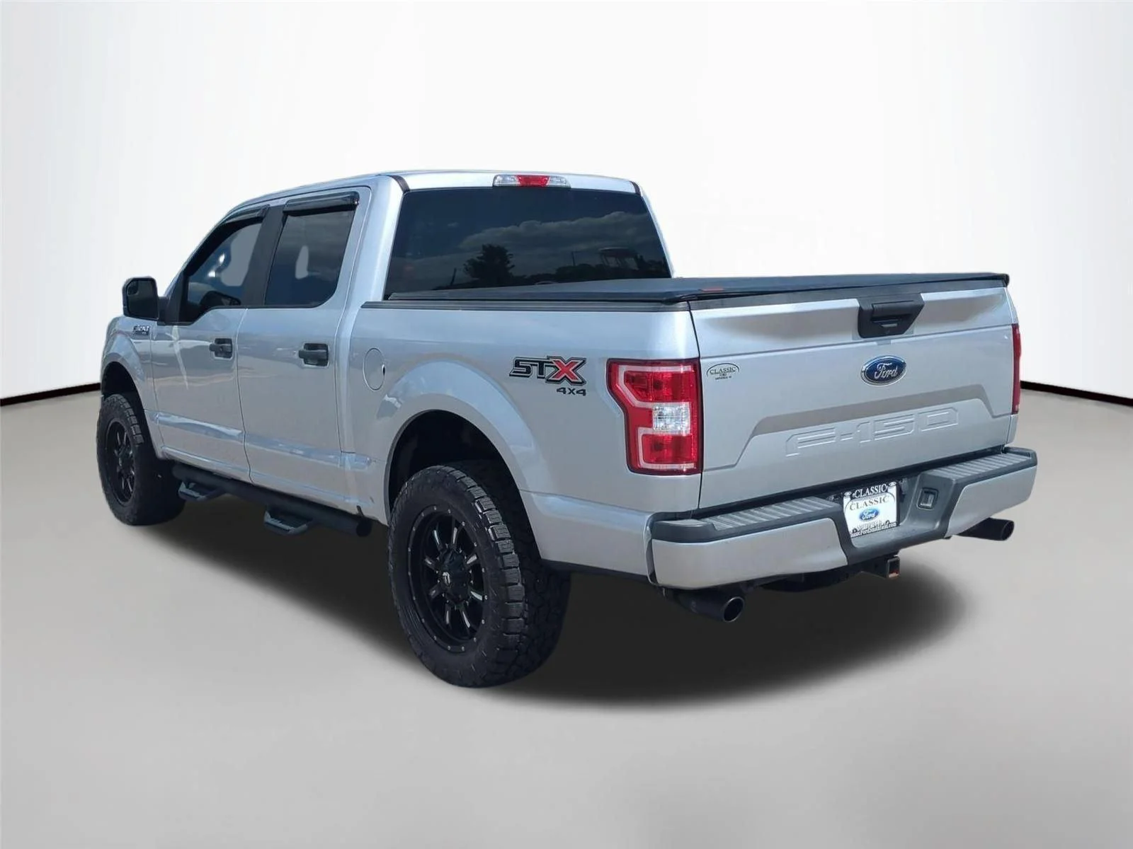Used 2018 Ingot Silver FORD  image 3