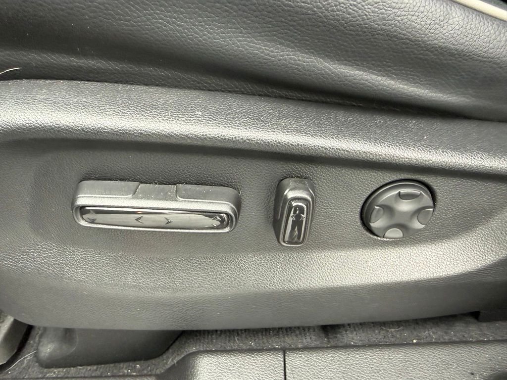 Used 2022  Honda Elite image 10
