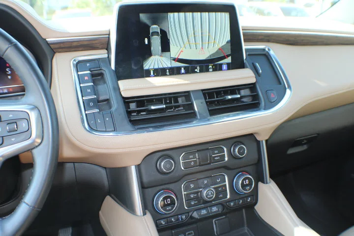 Used 2023 IRIDESCENT PEARL TRICOAT Chevrolet Premier image 14