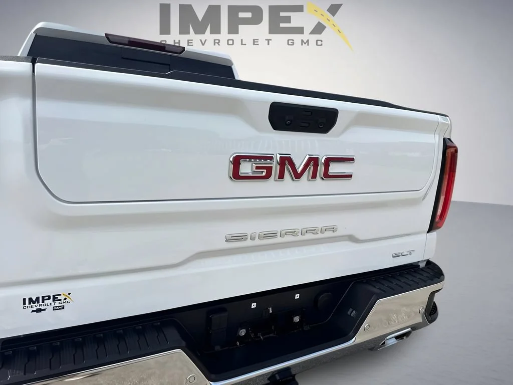 Used 2025 Summit White GMC SLT image 39