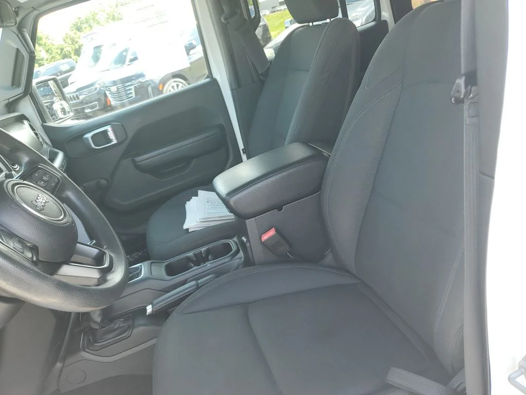 Used 2019 White Jeep Unlimited Sport image 14