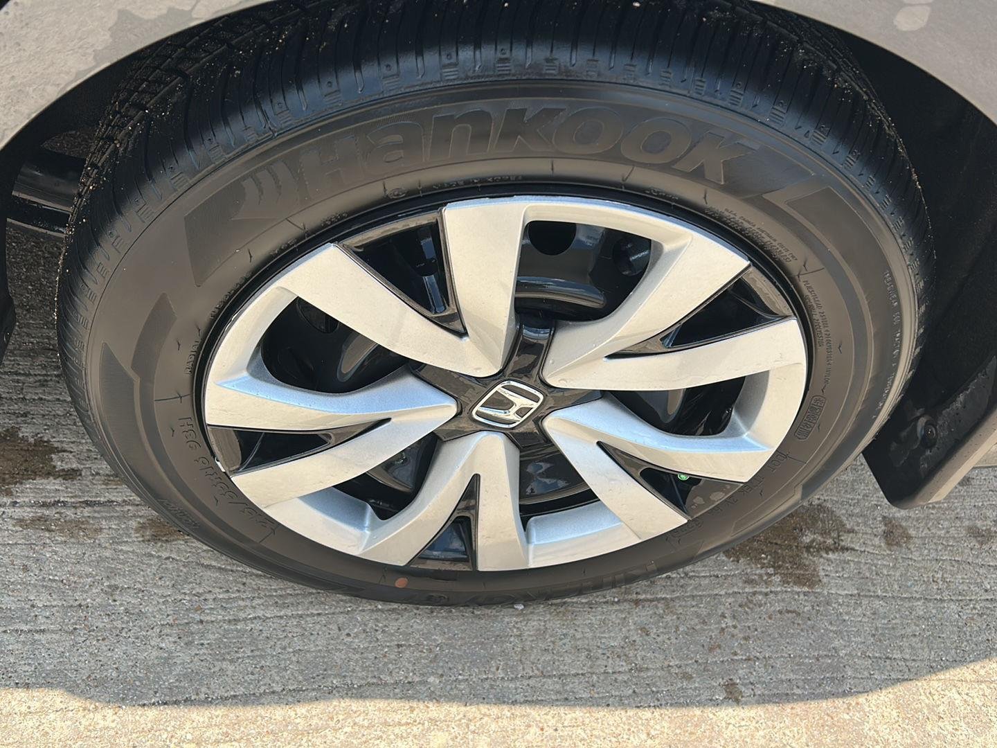 Used 2026 Meteorite Gray Metallic Honda LX CVT image 7