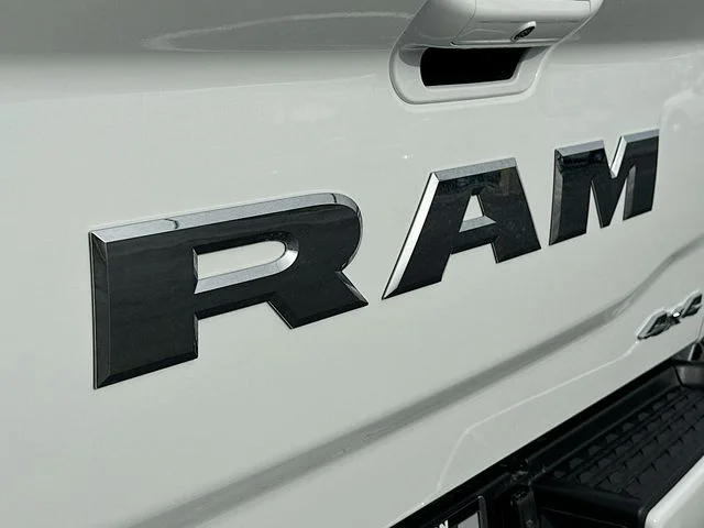 2026 RAM 2500 Laramie - Photo 20