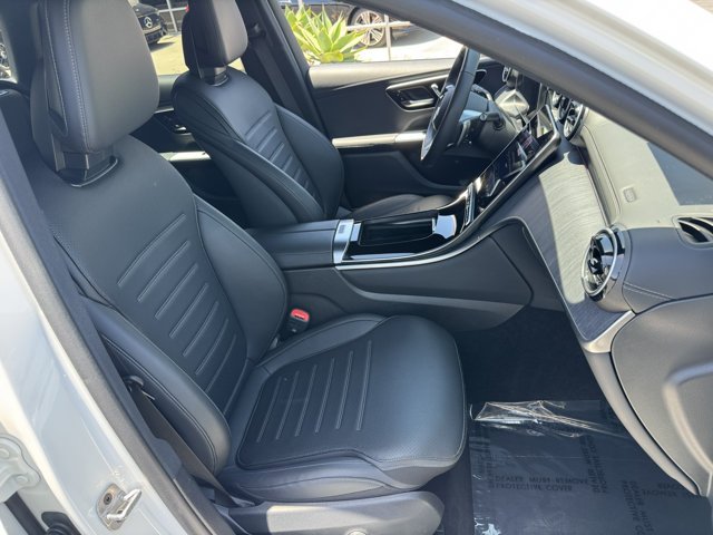 Certified Used 2025 Polar White Mercedes-Benz GLC 300 image 6
