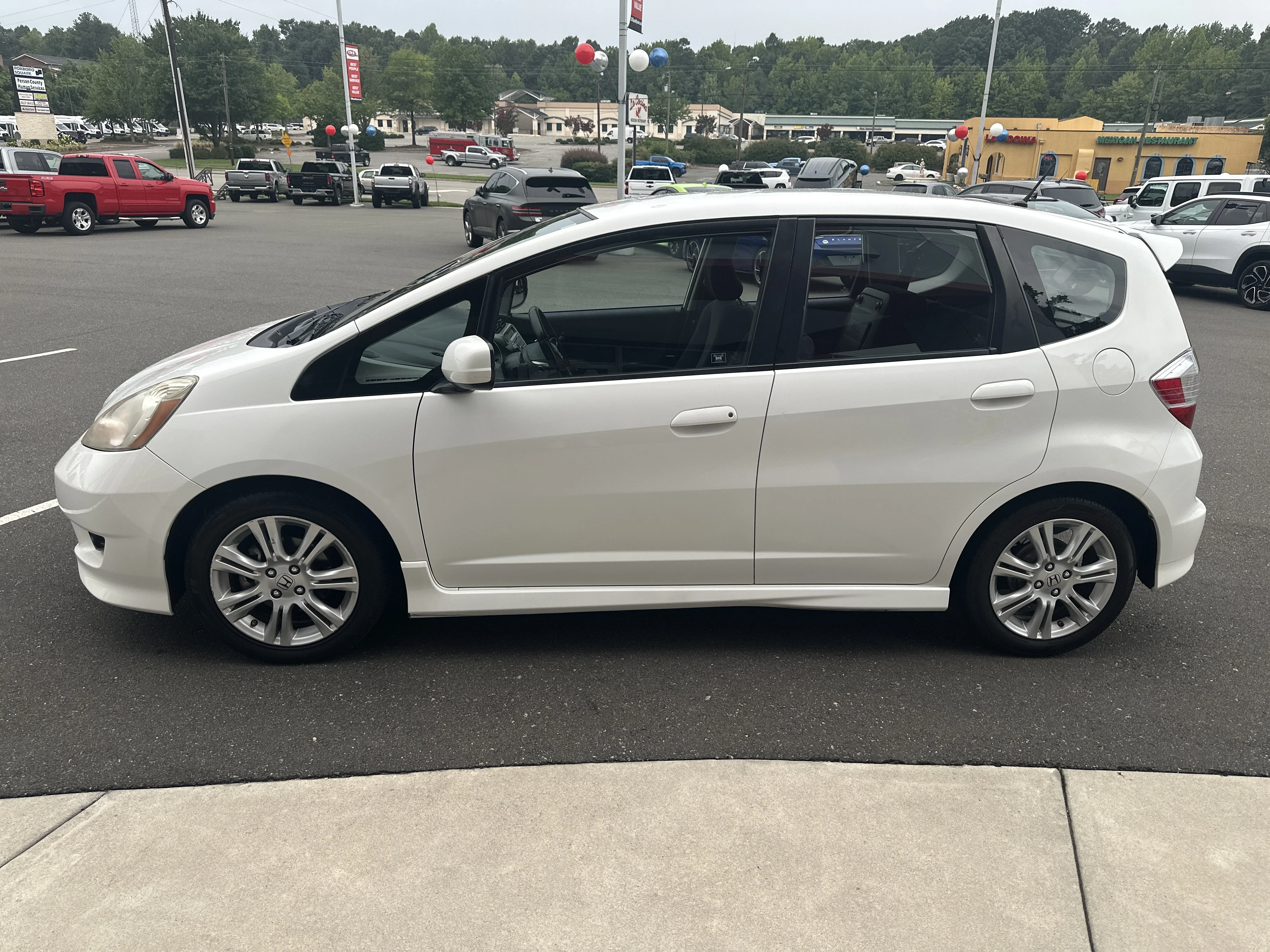 Used 2010 Taffeta White Honda Sport image 7