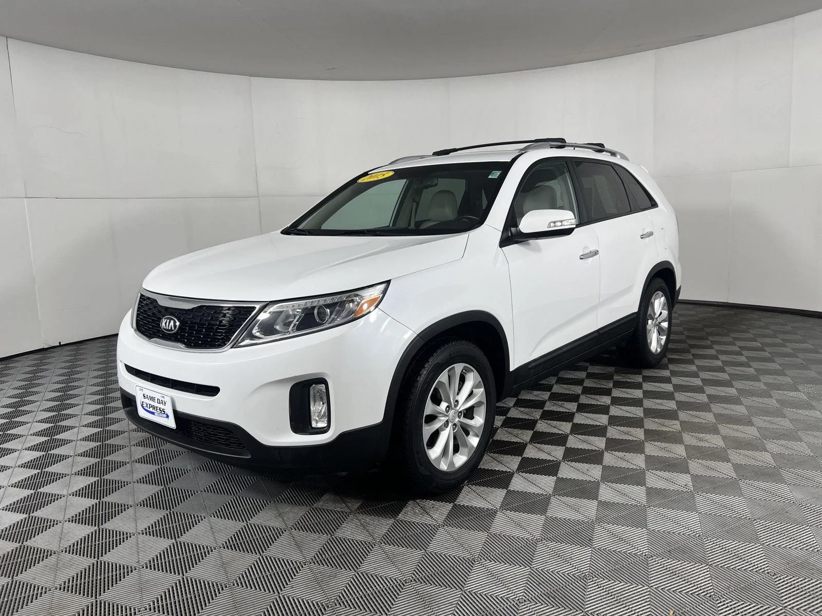 Used 2015 Snow White Pearl Kia EX image 15
