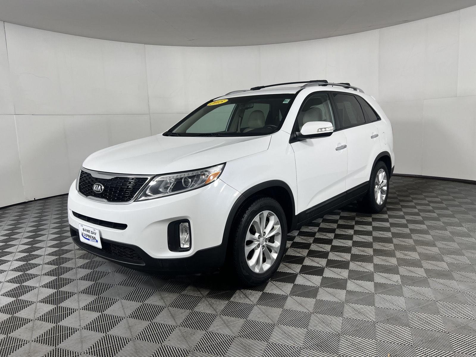 Used 2015 Snow White Pearl Kia EX image 15