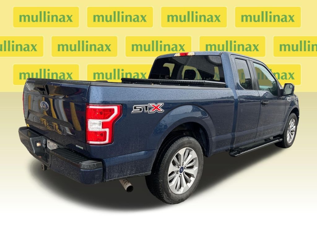 Used 2018 Blue Ford XL image 2