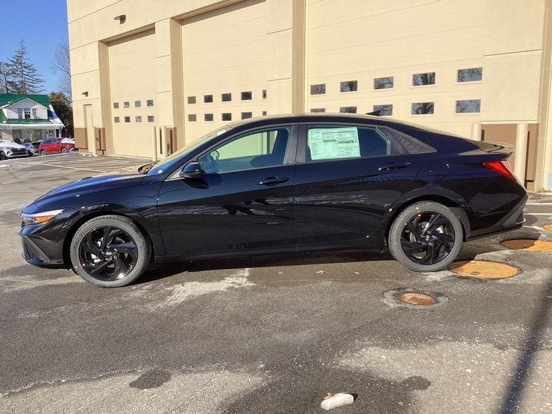 New 2026 Black Hyundai SEL Sport image 4