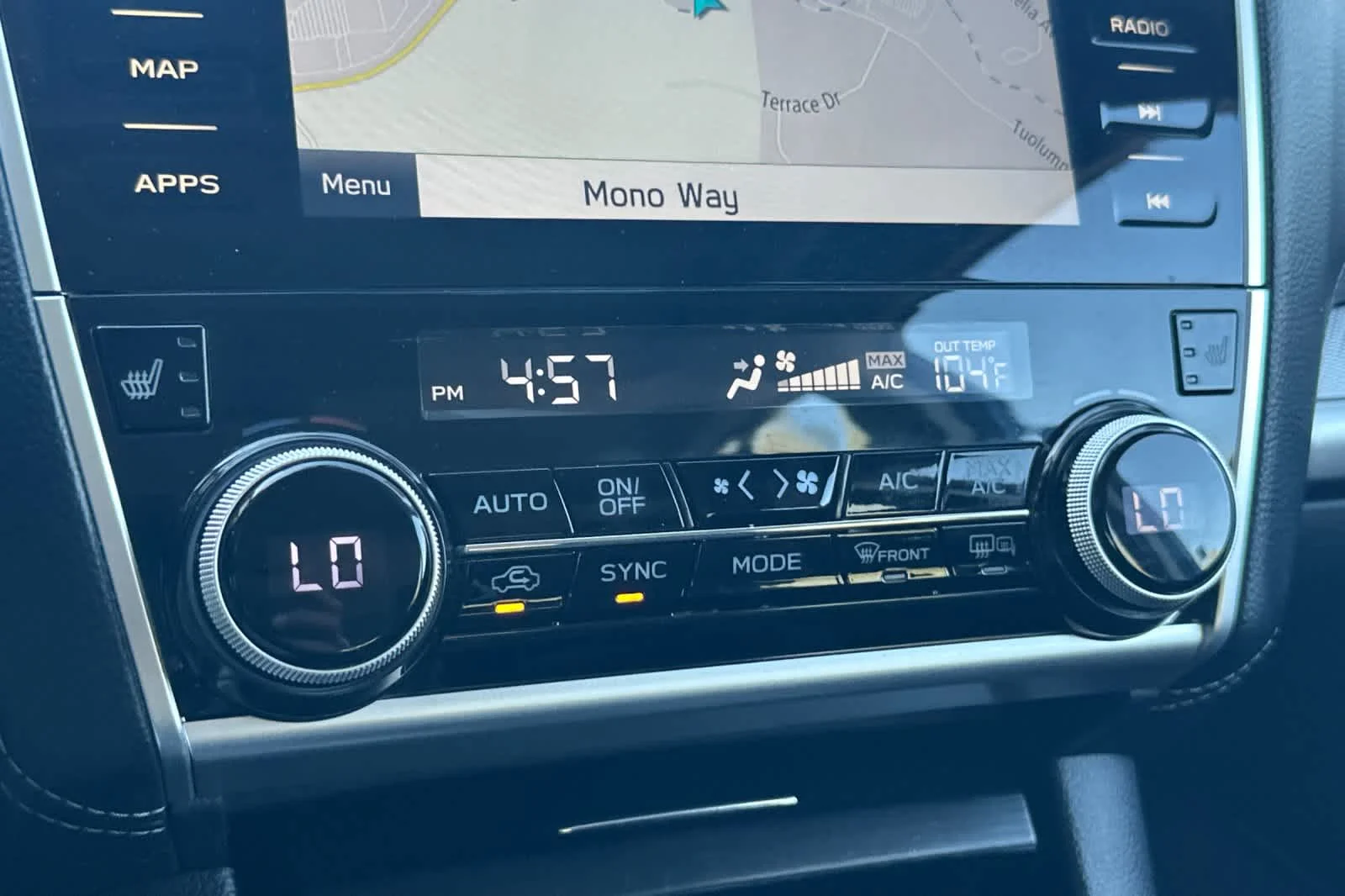 Used 2018 Twilight Blue Metallic Subaru Premium image 21