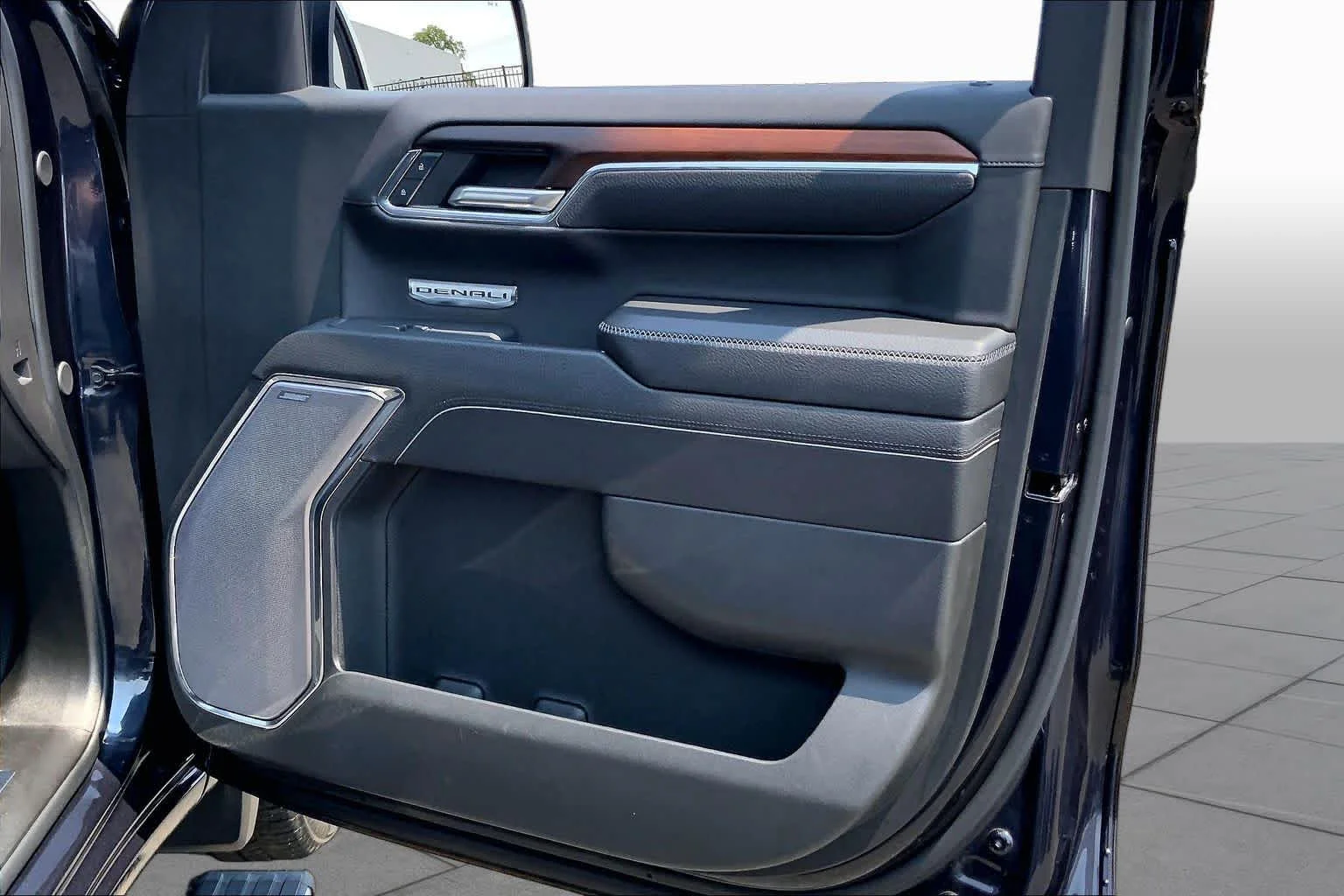 Used 2024 Titanium Rush Metallic GMC Denali image 21