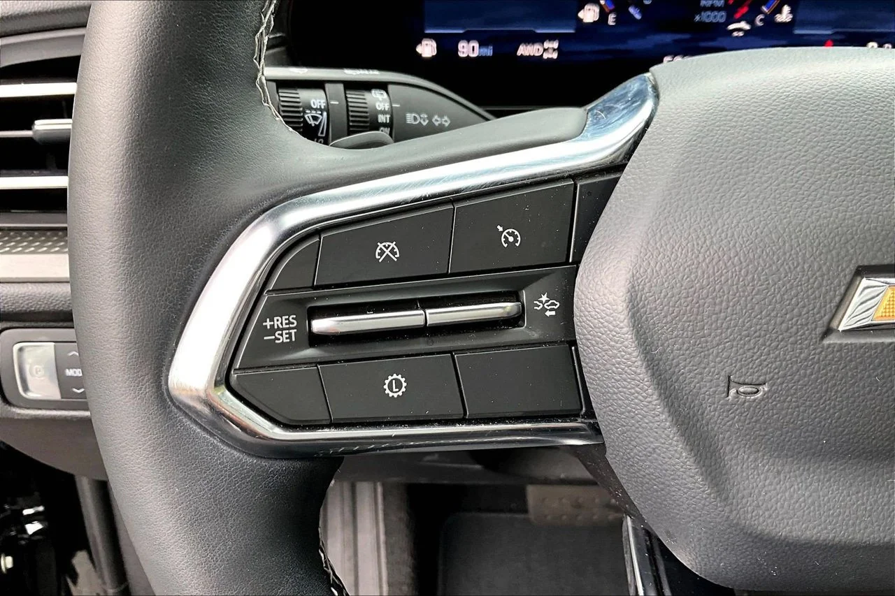 Used 2025 Black Chevrolet LT image 29