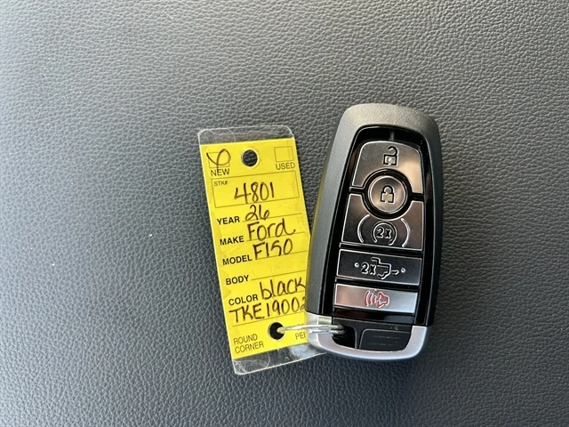 New 2026 Agate Black Metallic FORD XLT image 35
