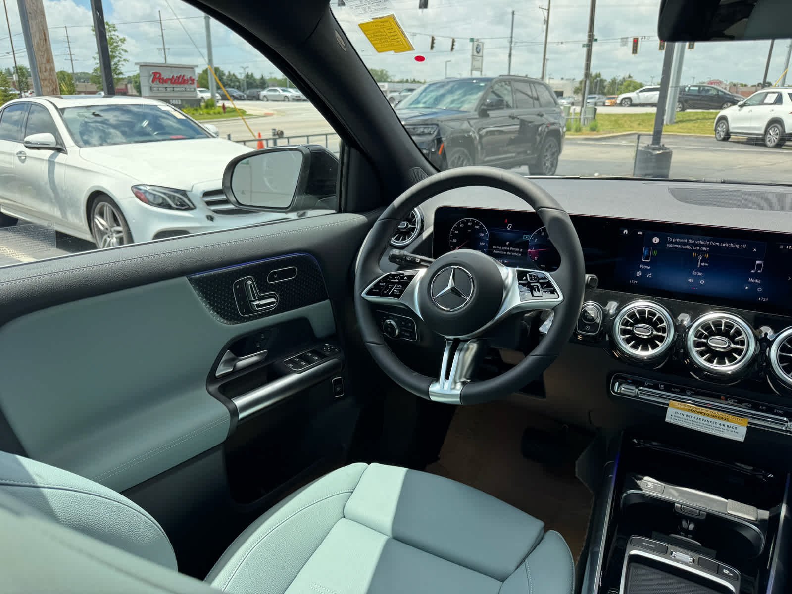 New 2026 Night Black Mercedes-Benz GLA 250 image 39