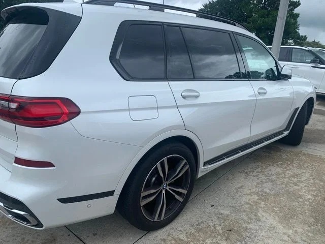 Used 2022 White BMW xDrive40i image 5