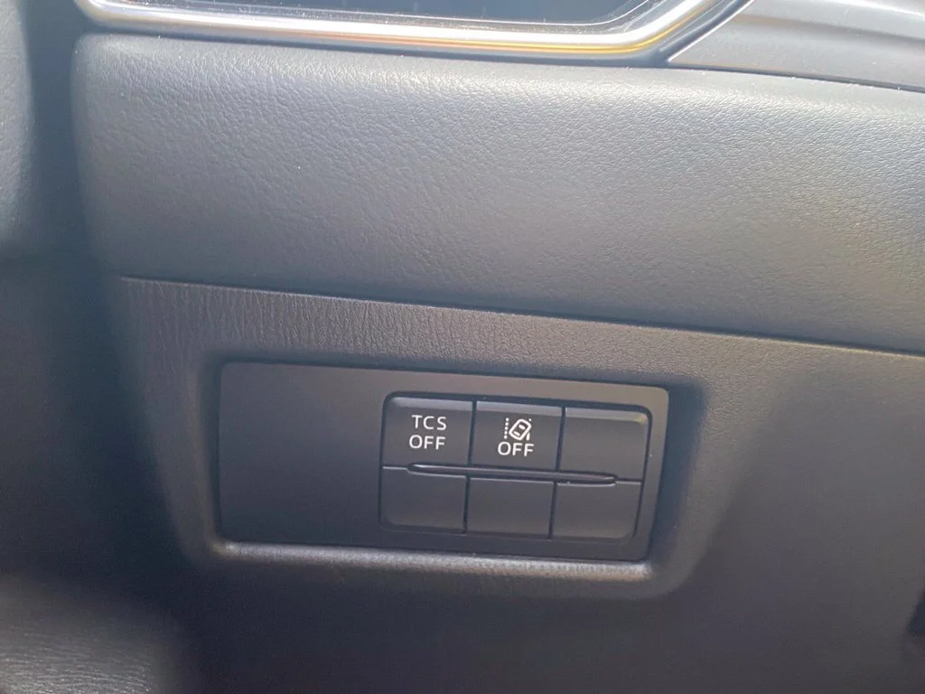 Used 2018 Red Mazda Touring image 25