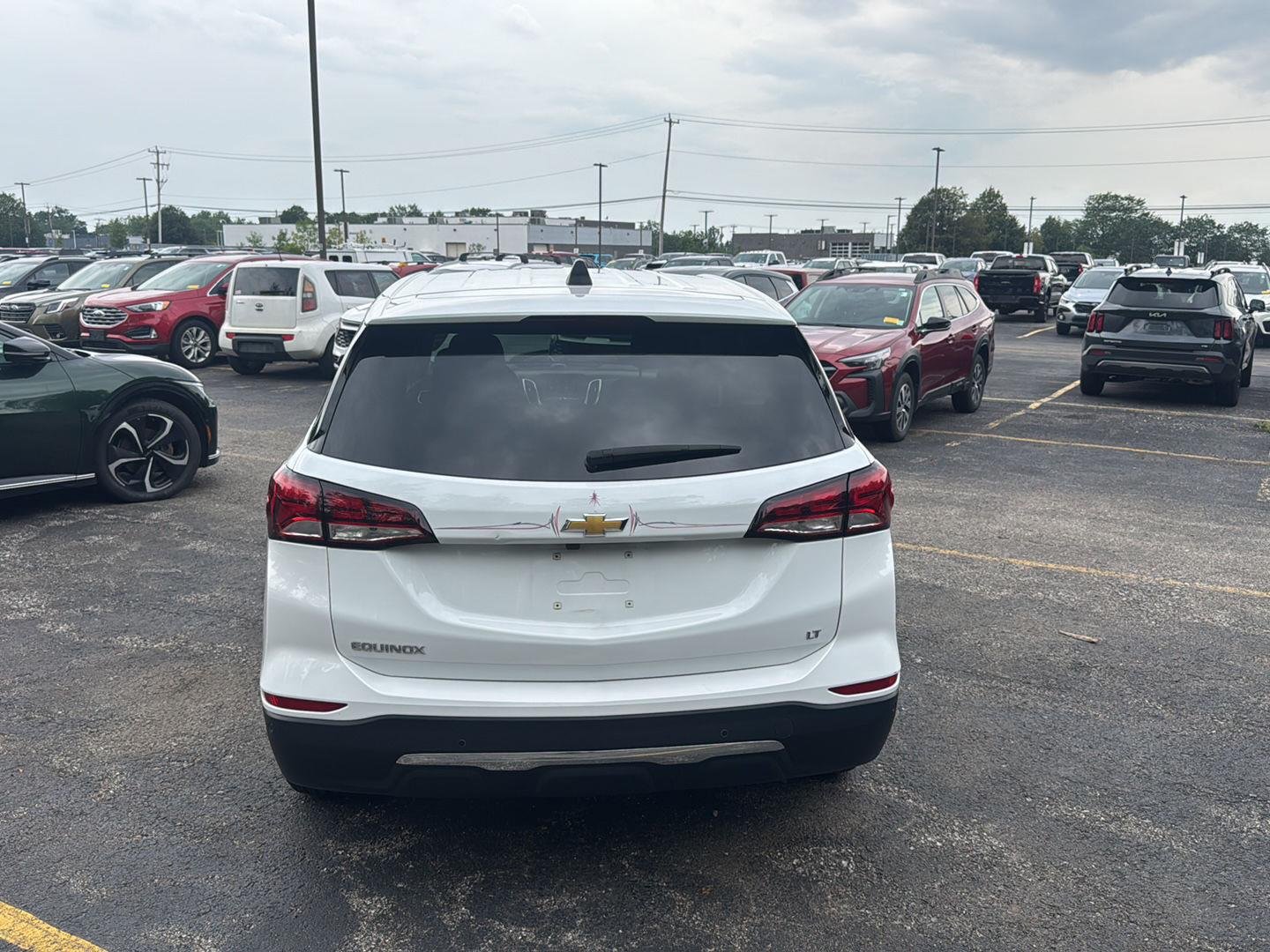 Used 2024 Summit White Chevrolet LT image 7