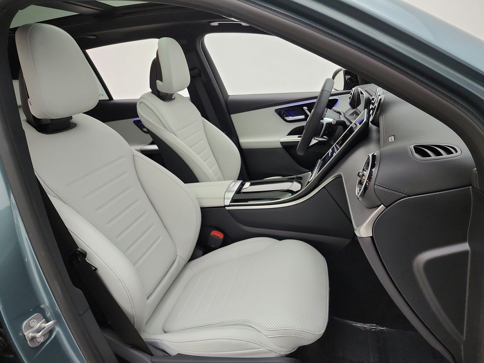 New 2027 Verde Silver Metallic Mercedes-Benz GLC 300 SUV image 35