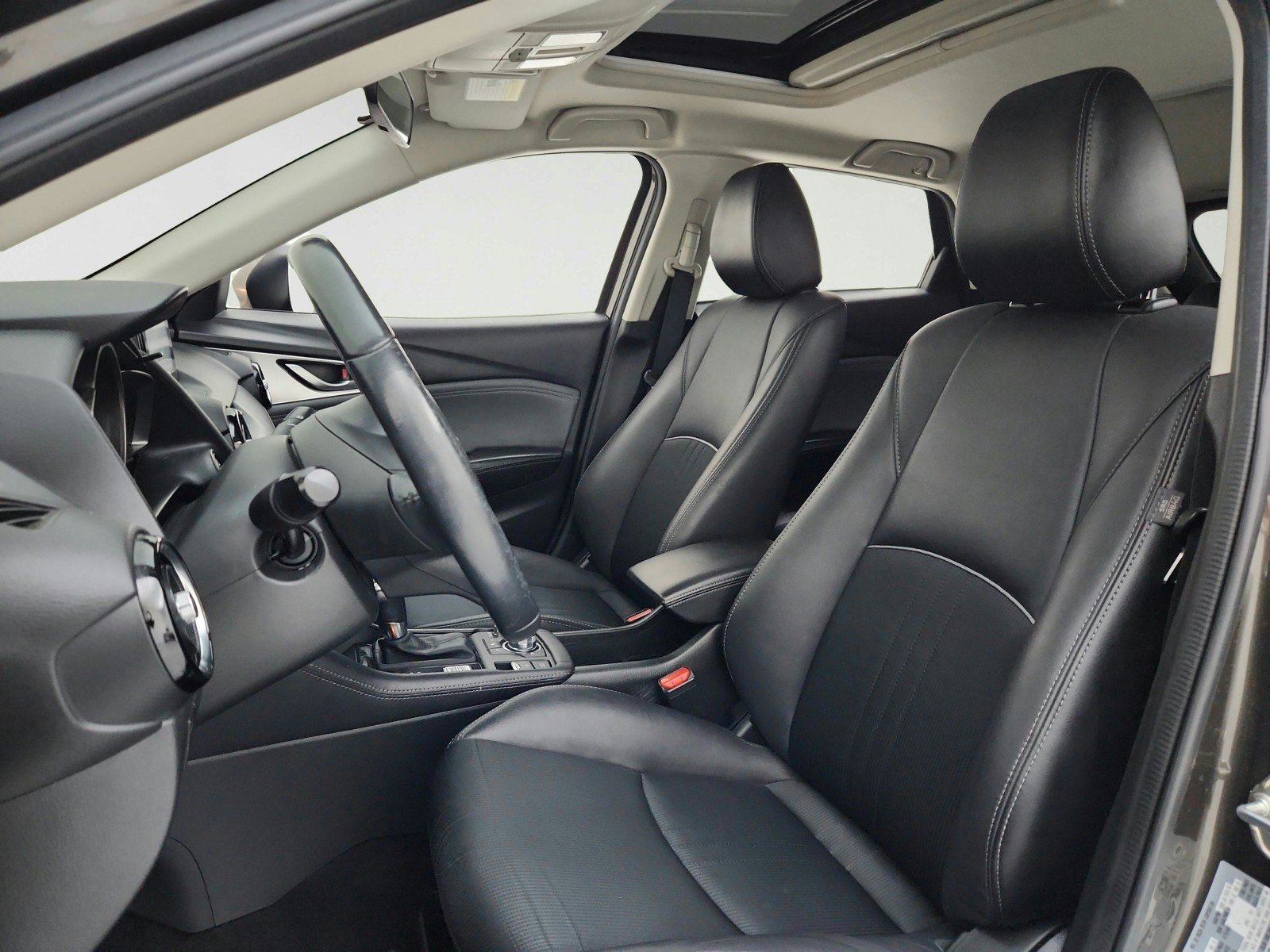 Used 2019 Titanium Flash Mica Mazda Touring image 17
