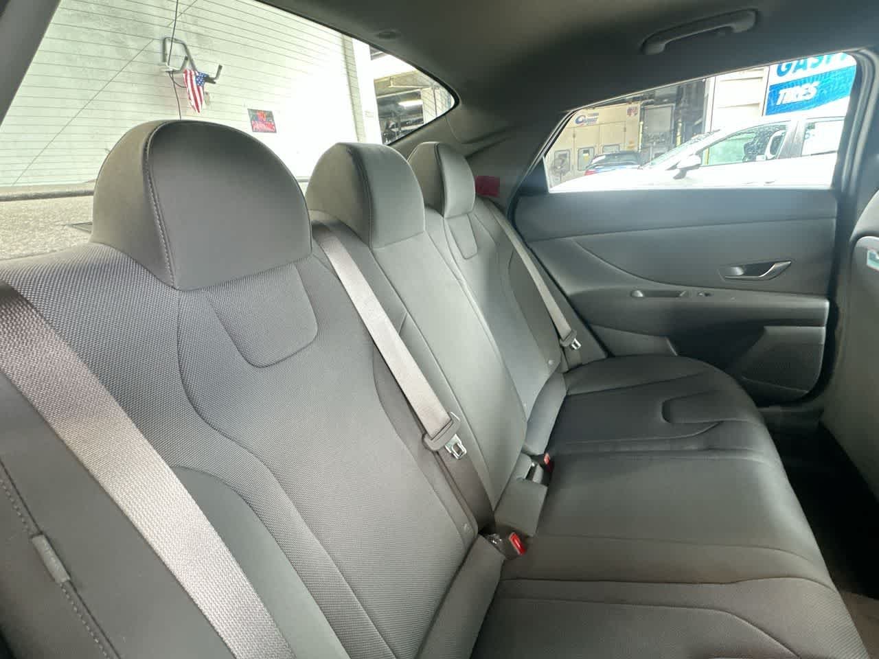 Certified Used 2025 Amazon Gray Hyundai SE image 26