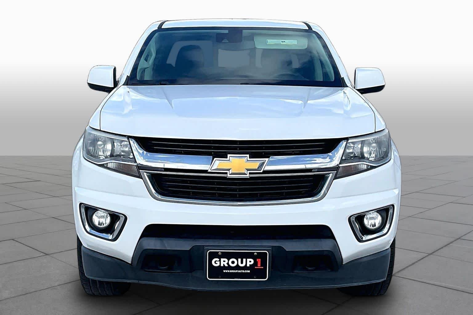 Used 2018 Summit White Chevrolet 4WD LT image 4