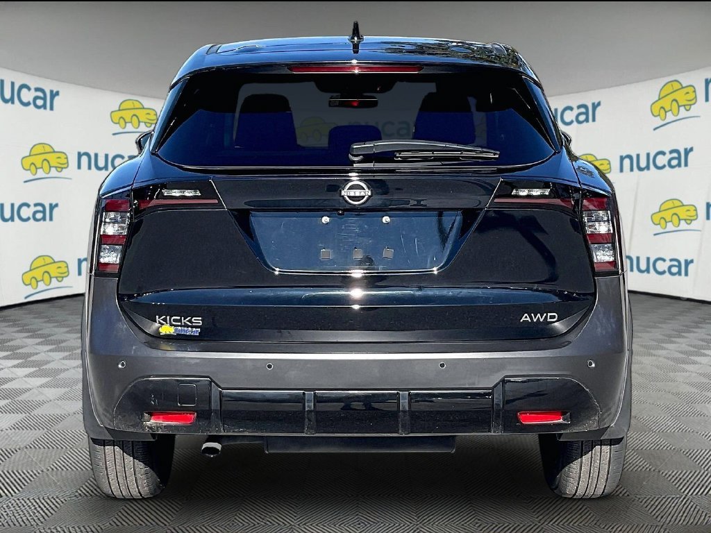 Used 2025 Super Black Nissan SV image 5
