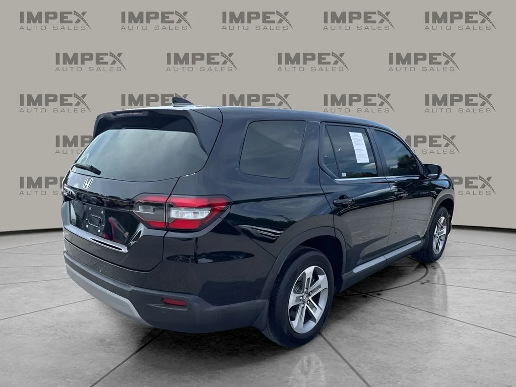 Used 2025 Black Honda EX-L image 5