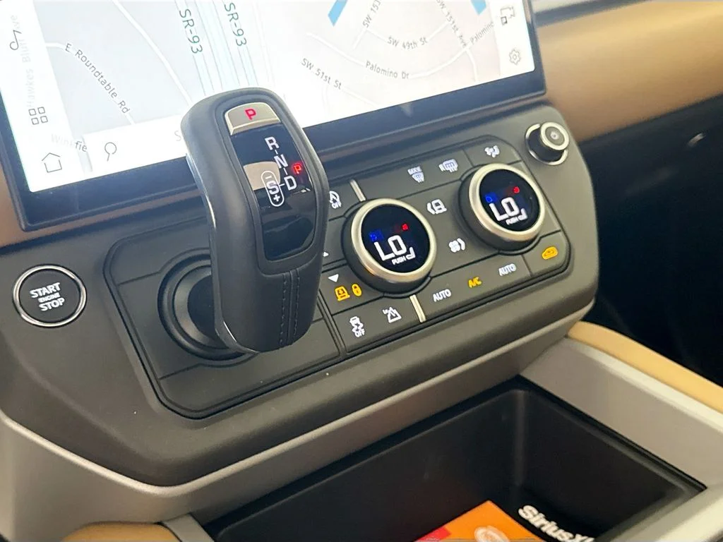 New 2026 Borasco Grey Land Rover X image 17