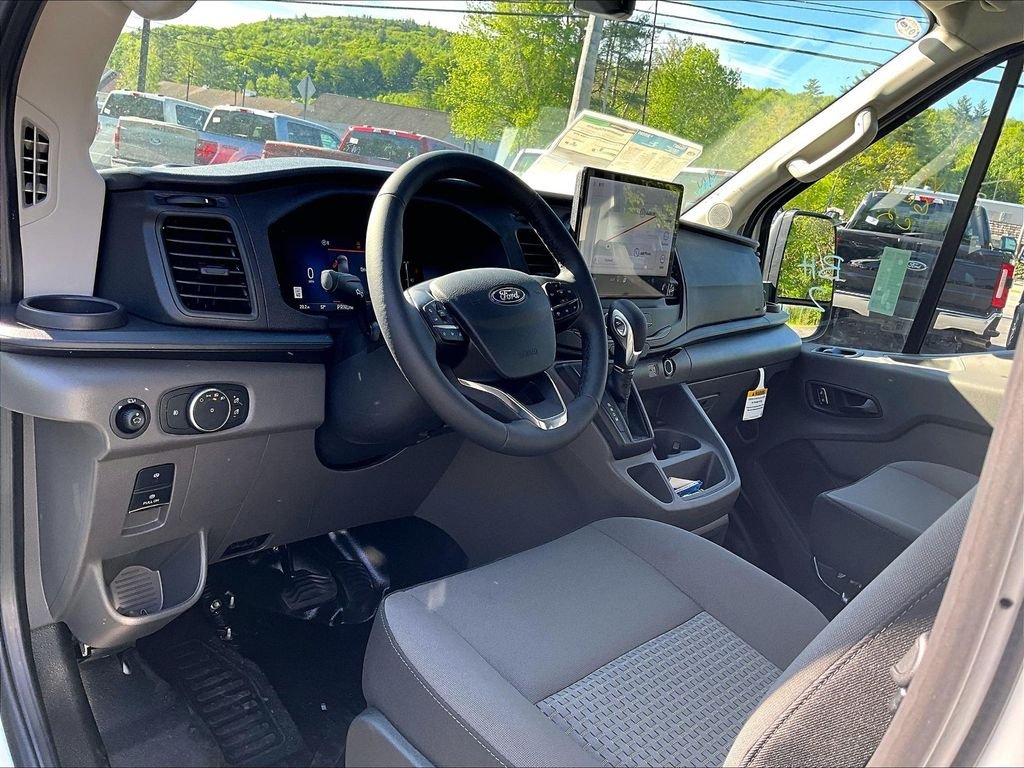 New 2026 Oxford White Ford Base image 7