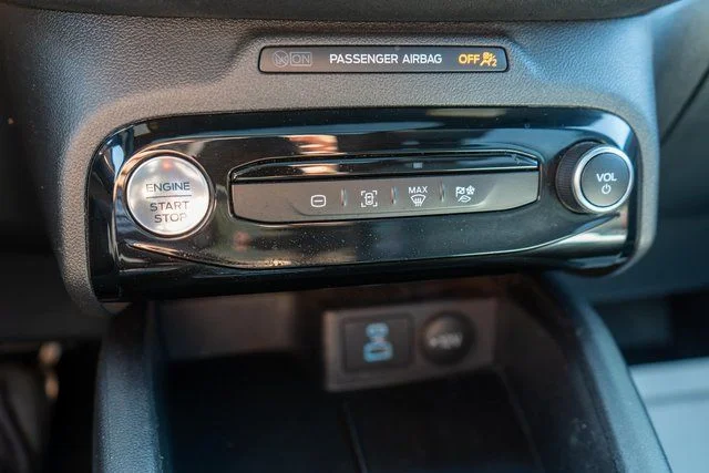 Used 2023 Gray Ford ST-Line image 27