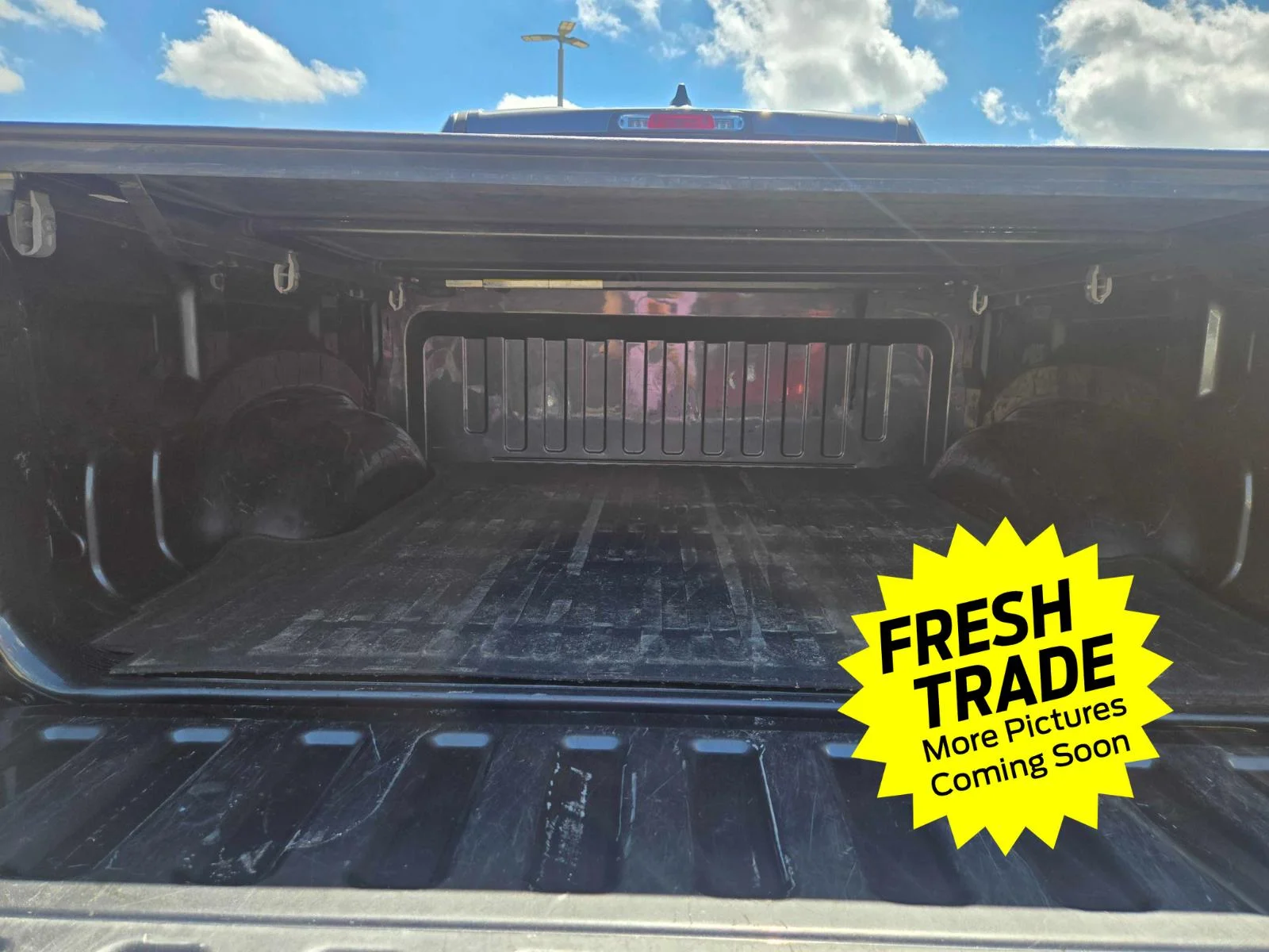 Used 2022 Granite Crystal Metallic Clearcoat Ram Laramie image 7