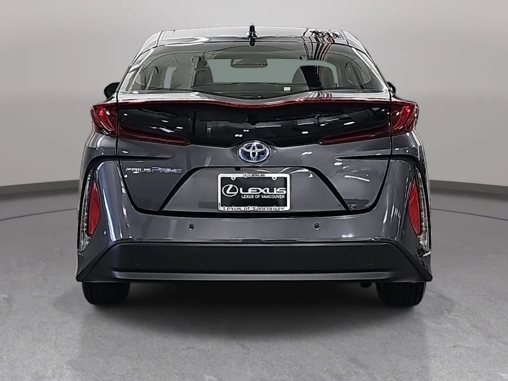 Used 2018 Gray Toyota Advanced image 7