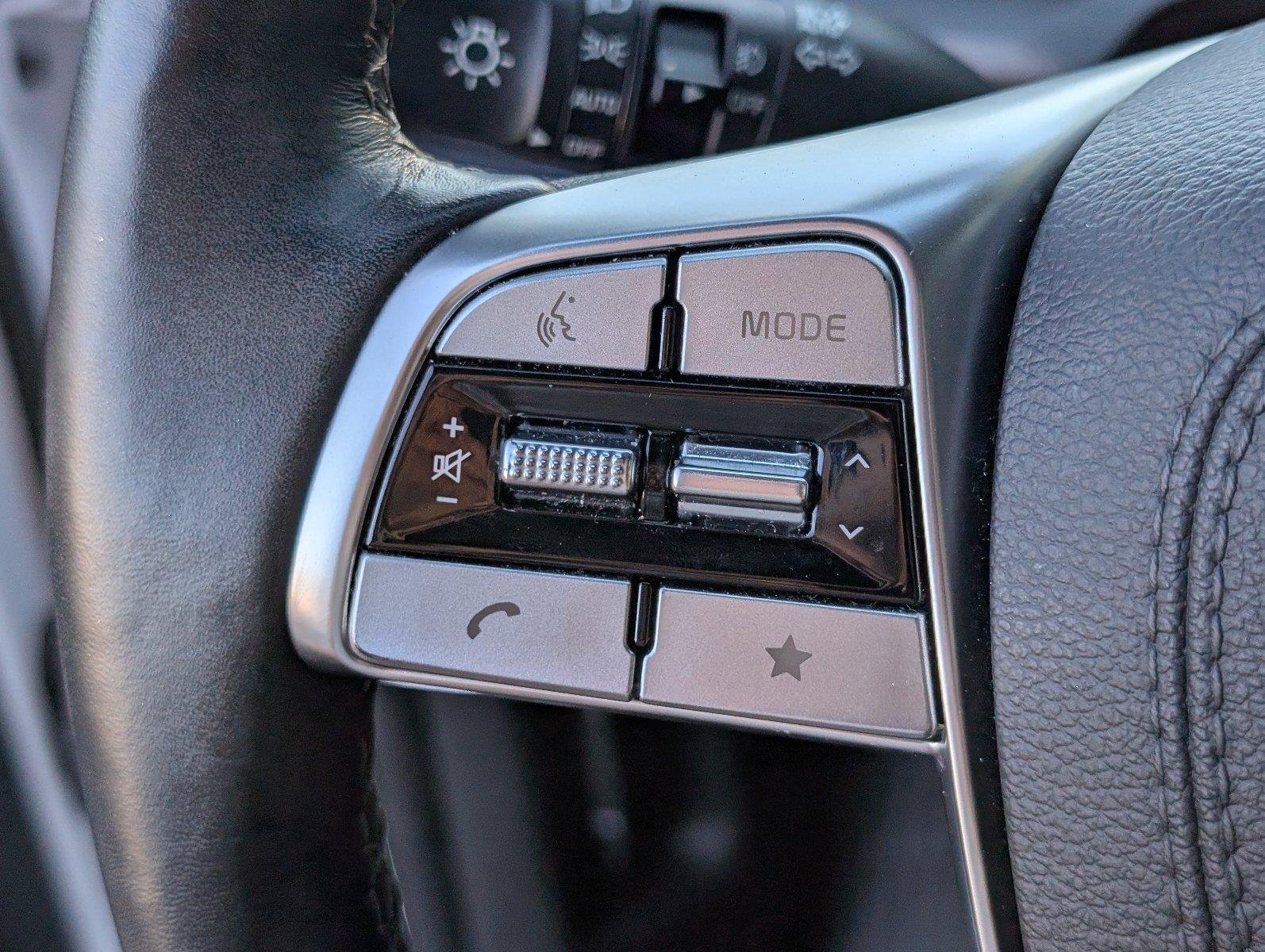 Used 2025 Glacial White Pearl Kia SX-Prestige X-Line image 30