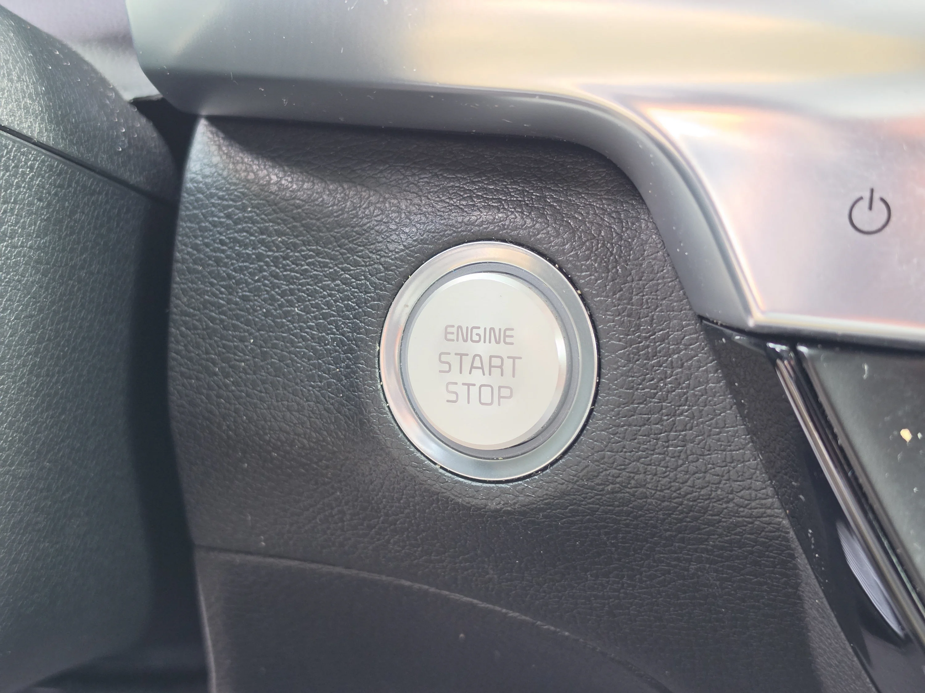 Used 2022 Everlasting Silver Kia EX image 38