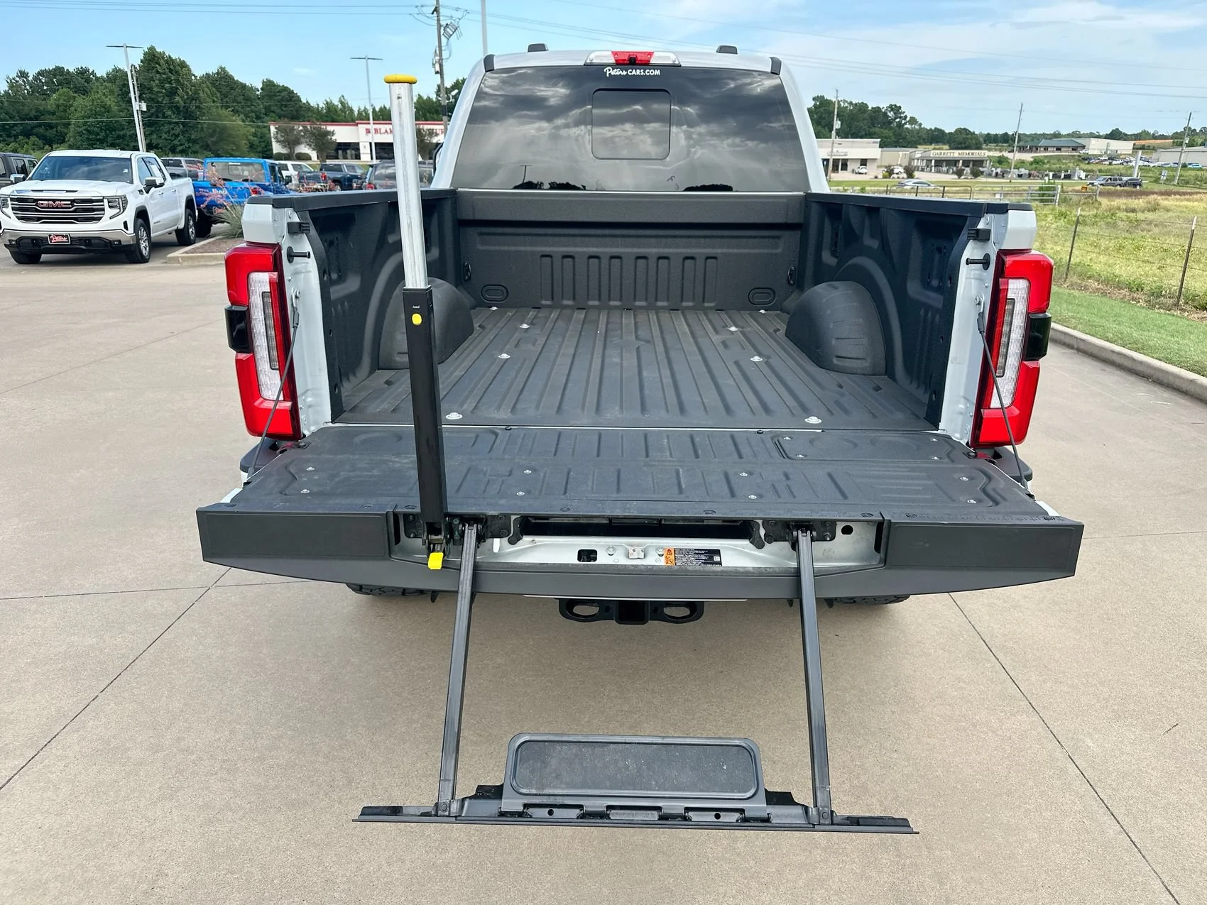 Used 2025 Avalanche Ford Platinum image 25